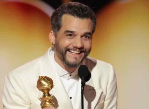 globo-de-ouro-vence-estatueta_9809.jpeg